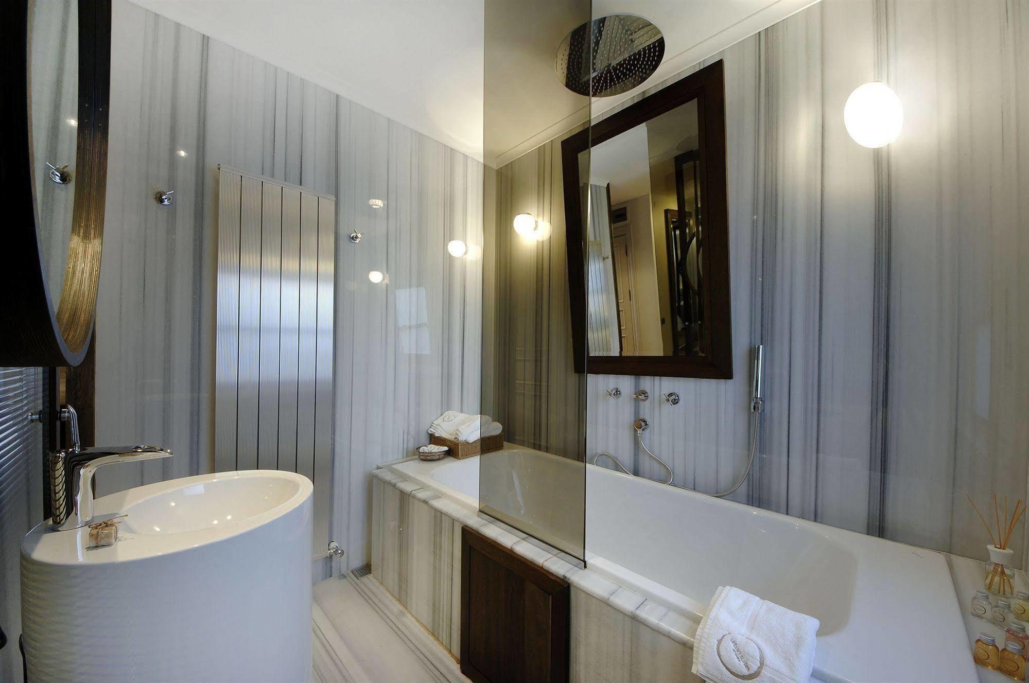 Urban Aparthotel